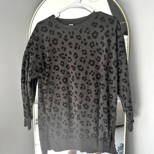 Small old navy sweater great condition